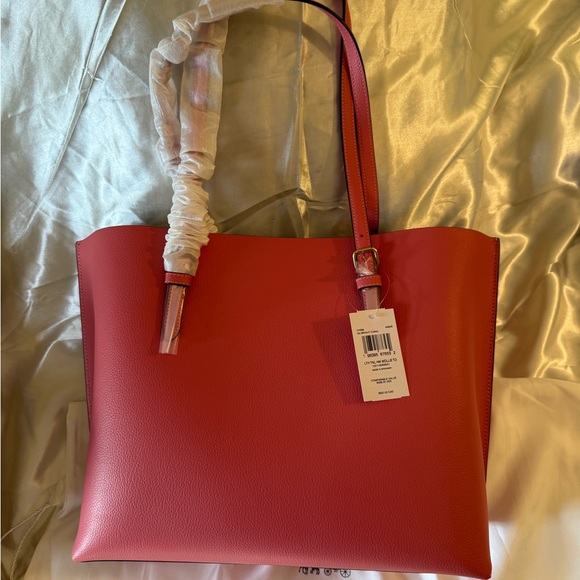 💕Coach NWT Dark Coral Mollie Tote with Gold hardware - Picture 7 of 11